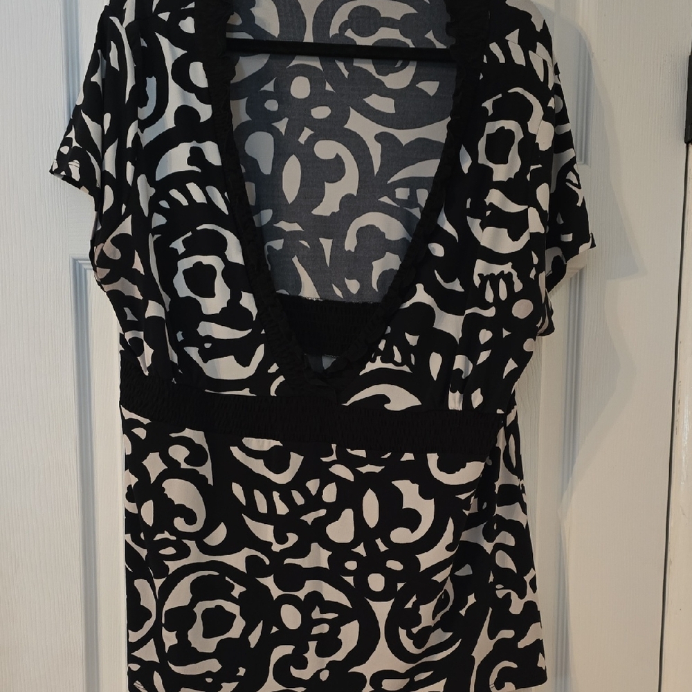 Merona Black and White Patterned Top